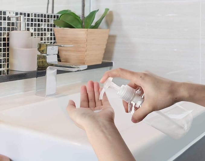 Pump Bottle Shampoo Pump Dispenser, Yebeauty Shampoo Bottles with Pump 10oz Clear Empty Plastic Empty Refillable Shower Bottle Dispenser 2 Pieces Containers with Travel Lock for Soap Cream Lotion Gel
