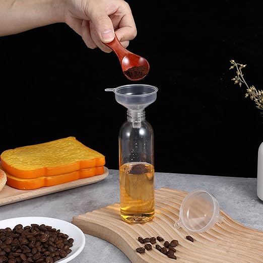 4PCS Mini Plastic Funnel, Clear Small Funnel, 5.5cm/2.17Inch Funnels for Kitchen Use, Food Grade Mini Funnels for Filling Water Bottle, Lotion, Essential Oil, Perfume, Spice and Powder